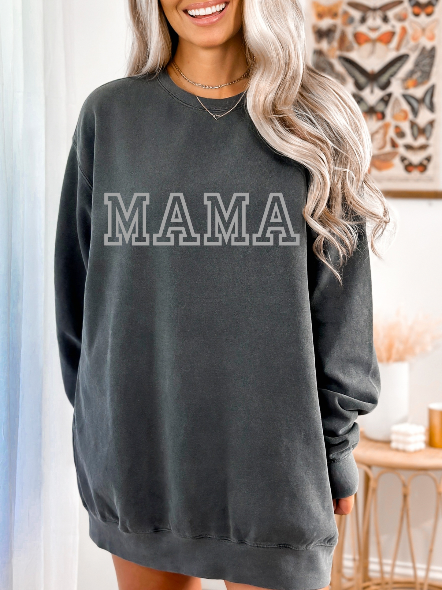 Monotone Mama Crewneck