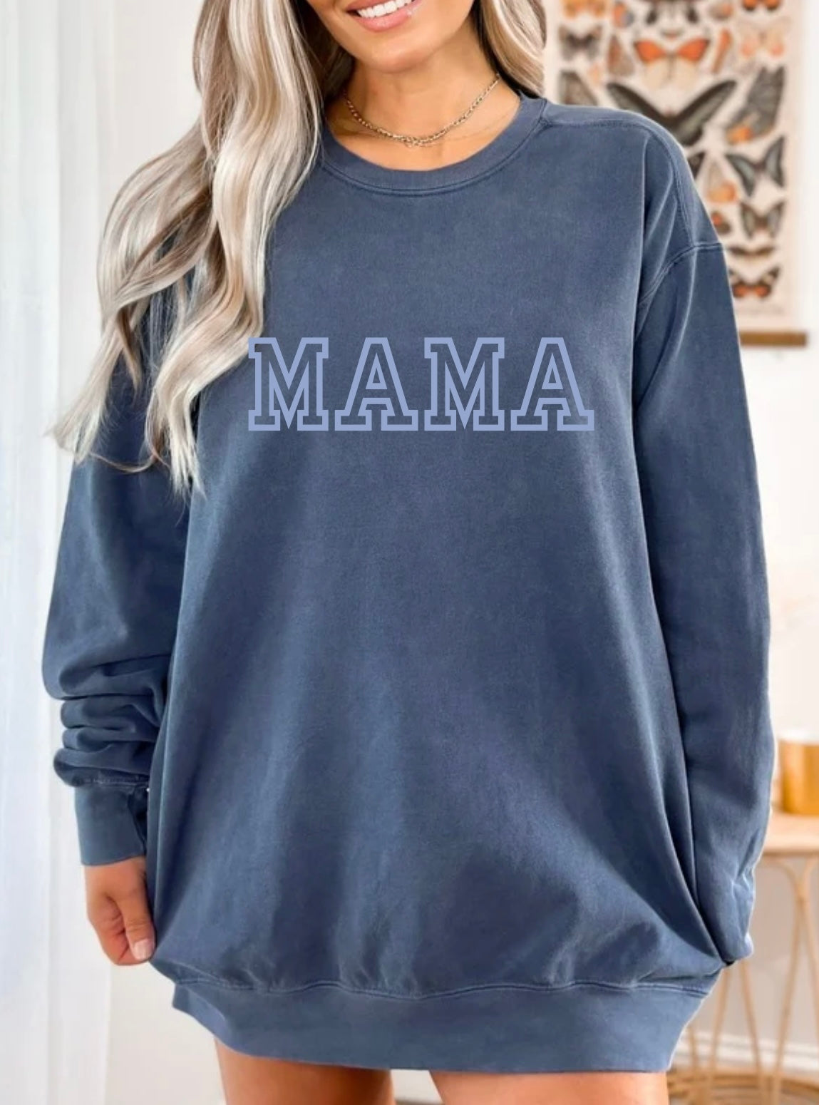 Monotone Mama Crewneck